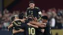 Festejan en la Selección Mexicana.