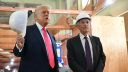 El presidente de Estados Unidos, Donald Trump, y el presidente de la Fed, Jerome Powell se encontraron durante un recorrido por el edificio de la Junta de la Reserva Federal.