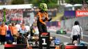 El piloto británico de McLaren, Lando Norris, celebra tras ganar el Gran Premio de Hungría.