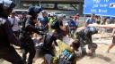 La policía se enfrenta a los manifestantes en Tel Aviv.
