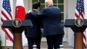 Trump describió al japonés la migración como un gran problema para Europa y luego le dijo a Abe: "Shinzo, tú no tienes ese problema, pero yo te puedo enviar 25 millones de mexicanos”.