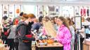 FILE PHOTO: Shoppers show up early for the Black Friday sales at the King of Prussia shopping mall in King of Prussia, Pennsylvania, U.S. November 26, 2021.  REUTERS/Rachel Wisniewski/File Photo-NARCH/NARCH30