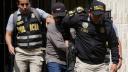 La policía y los fiscales escoltan a Nicanor Boluarte, hermano de la presidenta peruana Dina Boluarte. Foto: AFP