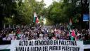 La gente en Madrid se reúne para protestar por la escalada del conflicto entre Israel y Hezbollah y para pedir el fin de las operaciones militares en la Franja de Gaza y la Cisjordania ocupada por Israel.