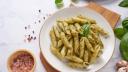 recetas navideñas, pasta penne, pesto casero, cocina italiana, recetas elegantes, cenas festivas, pasta con albahaca, pesto navideño, cocina fácil y sofisticada, cenas navideñas, recetas con piñones, postres para Navidad.recetas navideñas, pasta penne, pesto casero, cocina italiana, recetas elegantes, cenas festivas, pasta con albahaca, pesto navideño, cocina fácil y sofisticada, cenas navideñas, recetas con piñones, postres para Navidad.recetas navideñas, pasta penne, pesto casero, cocina italiana, recetas elegantes, cenas festivas, pasta con albahaca, pesto navideño, cocina fácil y sofisticada, cenas navideñas, recetas con piñones, postres para Navidad.Pasta con delicioso pesto.