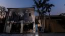 Una vista muestra una casa quemada mientras los residentes seguían huyendo del incendio Palisades, uno de los seis incendios simultáneos que han arrasado el condado de Los Ángeles, en Malibú, California.