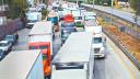 Las autoridades han hecho un llamado a los ciudadanos que se verán afectados a tomar vías alternas para evitar la marcha.

Para más información del tema, visita: https://www.eleconomista.com.mx/politica/megamarcha-transportistas-sector-salud-paraliza-transito-cdmx-edomex-20250217-746663.html

¡Síguenos en nuestras redes sociales para mantenerte informado!

Twitter: https://twitter.com/eleconomista 
Facebook: https://www.facebook.com/ElEconomista.mx
Instagram: https://www.instagram.com/eleconomistamx
LinkedIn: https://www.linkedin.com/company/el-economista/

#ElEconomista #EETV