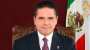 El gobernador de Michoacán, Alfredo Ramírez Bedolla, informó que se busca también por todo el mundo a tres exfuncionarios de la administración de su antecesor.

Para más información del tema, visita: https://www.eleconomista.com.mx/politica/interpol-emite-ficha-roja-silvano-aureoles-conejo-20250324-751819.html 

¡Síguenos en nuestras redes sociales para mantenerte informado!

Twitter: https://twitter.com/eleconomista 
Facebook: https://www.facebook.com/ElEconomista.mx
Instagram: https://www.instagram.com/eleconomistamx
LinkedIn: https://www.linkedin.com/company/el-economista/

#ElEconomista #EETV