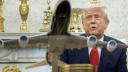 El presidente de Estados Unidos, Donald Trump, propuso dar dinero y boletos de avión a los migrantes irregulares que estén en el país y decidan "autodeportarse", mientras que ha prometido "trabajar con ellos si son buenos".

Para más información del tema, visita: https://www.eleconomista.com.mx/internacionales/trump-propone-dar-dinero-boletos-avion-migrantes-decidan-autodeportarse-20250416-755263.html

¡Síguenos en nuestras redes sociales para mantenerte informado!

Twitter: https://twitter.com/eleconomista 
Facebook: https://www.facebook.com/ElEconomista.mx
Instagram: https://www.instagram.com/eleconomistamx
LinkedIn: https://www.linkedin.com/company/el-economista/

#ElEconomista #EETV