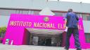 El Instituto Nacional Electoral dio a conocer que hasta marzo pasado ha coadyuvado en la localización de 77,140 personas desaparecidas mediante la corroboración de huellas dactilares o datos biométricos que la ciudadanía proporciona al momento de obtener su credencial para votar.

Para más información del tema, visita: https://www.eleconomista.com.mx/politica/datos-ine-ubicar-77-140-personas-20250425-756373.html
Twitter: https://twitter.com/eleconomista 
Sitio web: https://www.eleconomista.com.mx/ 
Facebook: https://www.facebook.com/ElEconomista.mx 

#ElEconomista #CapitalHumano #EETV