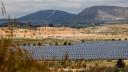 Justo antes de la caída del sistema, la energía solar representaba el 53% de la producción eléctrica, la eólica casi el 11% y la nuclear y el gas el 15%, según datos de REE.

Para más información del tema, visita: https://www.eleconomista.com.mx/internacionales/red-electrica-espanola-niega-apagon-deba-dependencia-energia-solar-20250430-757102.html

¡Síguenos en nuestras redes sociales para mantenerte informado!

Twitter: https://twitter.com/eleconomista 
Facebook: https://www.facebook.com/ElEconomista.mx
Instagram: https://www.instagram.com/eleconomistamx
LinkedIn: https://www.linkedin.com/company/el-economista/

#ElEconomista #EETV