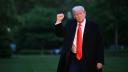 El presidente de Estados Unidos, Donald Trump, dijo este lunes que está evaluando retirar 3,000 millones de dólares de subvenciones a la Universidad de Harvard y dárselos a escuelas de comercio de todo Estados Unidos.

Para más información del tema, visita: https://www.eleconomista.com.mx/internacionales/trump-evalua-quitar-3-000-millones-becas-harvard-darselos-escuelas-comercio-20250526-760729.html

¡Síguenos en nuestras redes sociales para mantenerte informado!

Twitter: https://twitter.com/eleconomista 
Facebook: https://www.facebook.com/ElEconomista.mx
Instagram: https://www.instagram.com/eleconomistamx
LinkedIn: https://www.linkedin.com/company/el-economista/

#ElEconomista #EETV