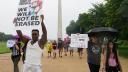 Asistentes a la "Concentración Internacional + Marcha en Washington por la Libertad" en apoyo a los derechos LGBTQ+ como parte del Orgullo Mundial en Washington, D.C., EU.
