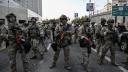 Tras las protestas por las redadas contra la inmigración en Los Ángeles, el presidente estadounidense, Donald Trump, envió miles de tropas de la Guardia Nacional y cientos de marines para defender los edificios federales, una medida que ha sido fuertemente criticada por el gobernador de California.

Para más información del tema, visita: https://www.eleconomista.com.mx/internacionales/guardia-nacional-estados-unidos-20250613-763595.html

Twitter: https://twitter.com/eleconomista   
Sitio web: https://www.eleconomista.com.mx/   
Facebook: https://www.facebook.com/ElEconomista.mx   
 
#ElEconomista#EETV