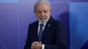 En una carta dirigida al presidente brasileño y publicada este miércoles en su plataforma Truth Social, Donald Trump anunció el incremento de los aranceles a las importaciones de Brasil en represalia por el juicio contra el exmandatario brasileño Jair Bolsonaro, su aliado político.

Para más información del tema, visita: 
https://www.eleconomista.com.mx/empresas/brasil-actuar-reciprocidad-nuevos-aranceles-eu-advierte-lula-20250709-767472.html

¡Síguenos en nuestras redes sociales para mantenerte informado!

Twitter: https://twitter.com/eleconomista 
Facebook: https://www.facebook.com/ElEconomista.mx
Instagram: https://www.instagram.com/eleconomistamx
LinkedIn: https://www.linkedin.com/company/el-economista/

#ElEconomista #EETV