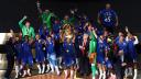 Jugadores del Chelsea celebran tras ganar la Copa Mundial de Clubes de la FIFA.