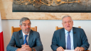 Juan Ramón de la Fuente, sekretarz spraw zagranicznych i szef meksykańskiej Krajowej Agencji Celnej, Rafael Marín Mollinedo.