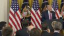El presidente Donald Trump celebró los aranceles que impondrá a partir del viernes a sus socios comerciales y aseguró que harán que Estados Unidos sea "grande y rico" de nuevo, mientras el tiempo se agota para los países que negocian acuerdos con el fin de evitarlos.