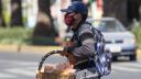 La pobreza tuvo una disminución histórica, en buena medida por el fortalecimiento de los ingresos por el trabajo. Sin embargo, las carencias sociales aún son visibles, el acceso a servicios de salud creció. En ambos casos, hay conexión con el mercado laboral. 

Para más información del tema, visita: https://www.eleconomista.com.mx/capital-humano/reduccion-pobreza-mexico-dice-alerta-sobre-mercado-laboral-20250815-772784.html

Twitter: https://twitter.com/eleconomista   
Sitio web: https://www.eleconomista.com.mx/   
Facebook: https://www.facebook.com/ElEconomista.mx   
 
#ElEconomista#EETV