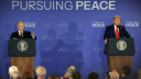 El presidente estadounidense había amenazado con marcharse rápidamente si las conversaciones entraban en punto muerto. Pero se alargaron alrededor de tres horas.

Para más información del tema, visita: https://www.eleconomista.com.mx/internacionales/donald-trump-vladimir-putin-concluyen-reunion-duro-cerca-tres-horas-20250815-772940.html

¡Síguenos en nuestras redes sociales para mantenerte informado!

Twitter: https://twitter.com/eleconomista
Facebook: https://www.facebook.com/ElEconomista.mx
Instagram: https://www.instagram.com/eleconomistamx
LinkedIn: https://www.linkedin.com/company/el-economista/

#ElEconomista #EETV