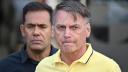 El juez a cargo de su proceso le prohibió expresarse en redes sociales, bajo el argumento de que estaba usándolas para obstruir a la justicia.

Para más información del tema, visita: https://www.eleconomista.com.mx/internacionales/bolsonaro-deja-prision-domiciliaria-examenes-medicos-semanas-veredicto-20250816-772987.html

¡Síguenos en nuestras redes sociales para mantenerte informado!

Twitter: https://twitter.com/eleconomista 
Facebook: https://www.facebook.com/ElEconomista.mx
Instagram: https://www.instagram.com/eleconomistamx
LinkedIn: https://www.linkedin.com/company/el-economista/
T

#ElEconomista #EETV
