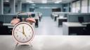 La reducción de la jornada laboral en México a 40 horas plantea un gran desafío para las empresas: medir la productividad y las horas efectivamente trabajadas; según expertos, las organizaciones aún no están preparadas para el cambio.

Para más información del tema, visita: https://www.eleconomista.com.mx/capital-humano/medir-productividad-principal-obstaculo-jornada-laboral-40-horas-20250818-772897.html

¡Síguenos en nuestras redes sociales para mantenerte informado!

Twitter: https://twitter.com/eleconomista 
Facebook: https://www.facebook.com/ElEconomista.mx
Instagram: https://www.instagram.com/eleconomistamx
LinkedIn: https://www.linkedin.com/company/el-economista/

#ElEconomista #EETV