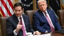 El Secretario de Estado de EU, Marco Rubio, con el presidente Donald Trump en una reunión de gabinete. Foto: AFP