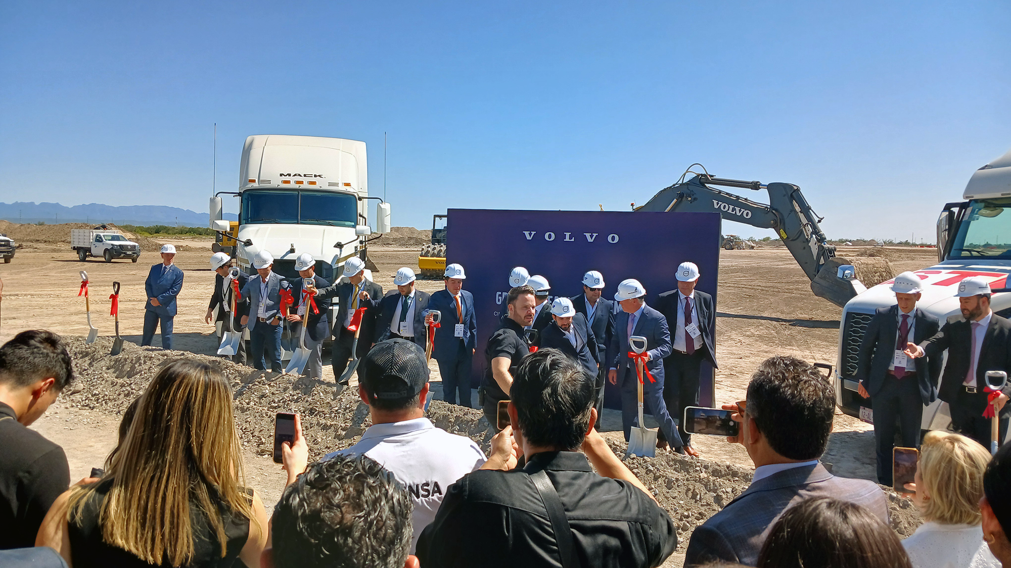 Arranca la construcción de la planta de Volvo en Ciénega de Flores.