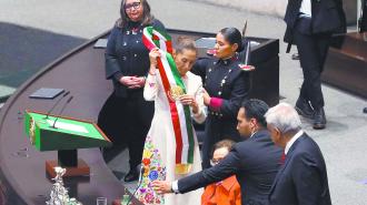 Sheinbaum entró en funciones como presidenta formalmente ayer.