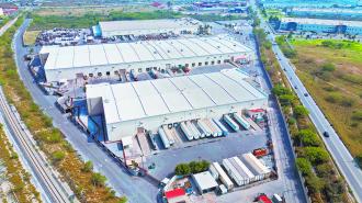 Los sectores en los que se ha observado una mayor demanda de crédito, como resultado de la relocalización de la producción son: el manufacturero, comercio o servicios y exportadoras. Foto: AFP