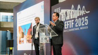 Mauricio López, doctor en ciencias, participó en el Simposio Internacional de Control de Frecuencia.
