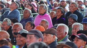 VALLE DE CHALCO, ESTADO DE MEXICO, 13ENERO2019.- Andres Manuel Lopez Obrador, Presidente de Mexico, encabezo la presentacion de la pension para el bienestar de las personas adultas mayores, en la explanada del Palacio Municipal. FOTO: MOISES PABLO /CUARTOSCURO.COM