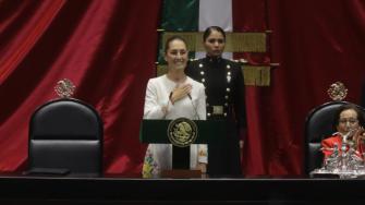 Los expresidente Felipe Calderón y Enrique Peña Nieto expresaron sus buenos deseos a Claudia Sheinbaum Pardo, presidenta constitucional de México para el periodo 2024-20230.

Para más información del tema, visita: https://www.eleconomista.com.mx/politica/calderon-y-pena-nieto-le-mandan-mensajes-sheinbaum-20241001-728198.html
Twitter: https://twitter.com/eleconomista 
Sitio web: https://www.eleconomista.com.mx/ 
Facebook: https://www.facebook.com/ElEconomista.mx 

#ElEconomista #CapitalHumano #EETV