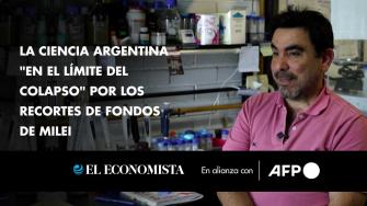 El biólogo argentino Alejandro Nadra está preocupado porque tuvo que suspender algunos de sus experimentos sobre proteínas para prevenir enfermedades genéticas. El drástico ajuste presupuestario del gobierno de Javier Milei acorrala a la ciencia y abre las puertas a un éxodo de investigadores.

¡Síguenos en nuestras redes sociales para mantenerte informado!

Twitter: https://twitter.com/eleconomista 
Facebook: https://www.facebook.com/ElEconomista.mx
Instagram: https://www.instagram.com/eleconomistamx
LinkedIn: https://www.linkedin.com/company/el-economista/

#ElEconomista #EETV