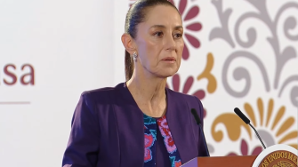 La presidenta de México, Claudia Sheinbaum, explicó que, en su reunión con Francisco Cervantes, presidente del Consejo Coordinador Empresarial, abordó una agenda conjunta para reforzar la cooperación entre el gobierno y la iniciativa privada.

Para más información del tema, visita: https://www.eleconomista.com.mx/empresas/sheinbaum-abordo-agenda-reforzar-cooperacion-gobierno-y-ip-reunion-cce-20241009-729295.html
Twitter: https://twitter.com/eleconomista 
Sitio web: https://www.eleconomista.com.mx/ 
Facebook: https://www.facebook.com/ElEconomista.mx 

#ElEconomista #CapitalHumano #EETV