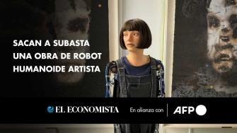 Una obra del robot artista Ai-Da, un humanoide dotado de inteligencia artificial (IA), saldrá a subasta el 31 de octubre, una primicia en el mundo del arte, anunció la casa de remates Sotheby's.

¡Síguenos en nuestras redes sociales para mantenerte informado!

Twitter: https://twitter.com/eleconomista 
Facebook: https://www.facebook.com/ElEconomista.mx
Instagram: https://www.instagram.com/eleconomistamx
LinkedIn: https://www.linkedin.com/company/el-economista/

#ElEconomista #EETV