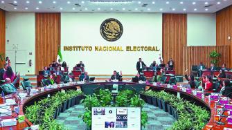 CIUDAD DE MÉXICO, 30OCTUBRE2024.- Guadalupe Taddei, consejera presidenta y consejeros electorales del INE, durante la votación económica en la sesión extraordinaria del Consejo General del Instituto Nacional Electoral. 
FOTO: ROGELIO MORALES /CUARTOSCURO.COM