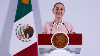 Claudia Sheinbaum, presidenta de México, defendió la reelección de la presidenta de la CNDH y criticó a quienes han comentado que el expresidente Andrés Manuel López Obrador dio línea para la decisión de los senadores.