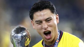 Ramón Juárez celebrando el tricampeonato del América