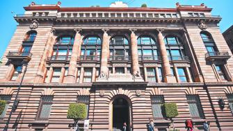 El Banco de México es el encargado de poner en circulación la deuda del gobierno que se coloca durante todo el año. Foto EE: Archivo