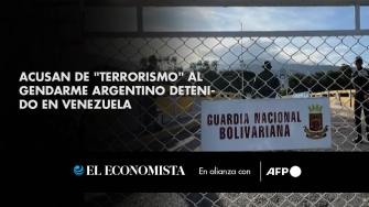 El gendarme argentino detenido en Venezuela hace casi tres semanas será procesado por "terrorismo", informó este viernes el fiscal general venezolano, en una acusación que fue calificada como "una gran mentira" por Buenos Aires.

Para más información del tema, visita: https://www.eleconomista.com.mx/ 

¡Síguenos en nuestras redes sociales para mantenerte informado!

Twitter: https://twitter.com/eleconomista 
Facebook: https://www.facebook.com/ElEconomista.mx
Instagram: https://www.instagram.com/eleconomistamx
LinkedIn: https://www.linkedin.com/company/el-economista/

#ElEconomista #EETV #AFP