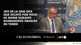 El director general de la Organización Mundial de la Salud, Tedros Adhanom Ghebreyesus, indicó el sábado que escapó por poco a la muerte durante los bombardeos israelíes del jueves en el aeropuerto de la capital de Yemen, controlado por los rebeldes hutíes.

¡Síguenos en nuestras redes sociales para mantenerte informado!

Twitter: https://twitter.com/eleconomista 
Facebook: https://www.facebook.com/ElEconomista.mx
Instagram: https://www.instagram.com/eleconomistamx
LinkedIn: https://www.linkedin.com/company/el-economista/

#ElEconomista #EETV