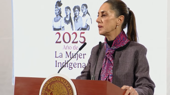 La presidenta Claudia Sheinbaum reiteró este martes su compromiso con la protección del maíz criollo en México, subrayando su relevancia no solo para la biodiversidad, sino también para la salud y la cultura del país.

Para más información del tema, visita: https://www.eleconomista.com.mx/politica/sheinbaum-busca-proteccion-constitucional-maiz-blanco-mexicano-20250107-740863.html

Twitter: https://twitter.com/eleconomista 
Sitio web: https://www.eleconomista.com.mx/ 
Facebook: https://www.facebook.com/ElEconomista.mx 

#ElEconomista #CapitalHumano #EETV