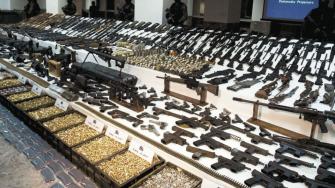 Pistolas y rifles es lo que más se ha detectado en México en las incautaciones. La misma ATF reconoció que, entre 2017 y 2021, el 74% de las armas rastreadas fuera de Estados Unidos hasta un comprador estadounidense fueron encontradas en México.