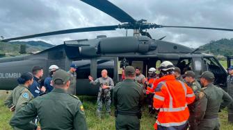 El avión Cessna 402 perdió comunicación con el control de tránsito aéreo el miércoles en la tarde y fue encontrado accidentado en zona rural del municipio de Urrao, en el departamento de Antioquia.