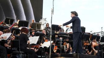 Gustavo Dudamel se presentó con la Orquesta Filarmónica de Los Ángeles en el Festival de Coachella. Foto: AFP