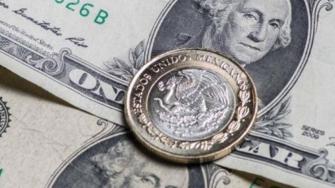 La Fed mantuvo sin cambios su tasa de interés de referencia, como se esperaba. Los operadores esperan atentos una reunión de funcionarios de EU y China.
Para más información del tema, visita: https://www.eleconomista.com.mx/mercados/precio-dolar-hoy-7-mayo-2025-cuanto-cerro-20250507-758049.html
¡Síguenos en nuestras redes sociales para mantenerte informado!
Twitter: https://twitter.com/eleconomista
Facebook: https://www.facebook.com/ElEconomista.mx
Instagram: https://www.instagram.com/eleconomistamx
LinkedIn: https://www.linkedin.com/company/el-economista/
#ElEconomista #EETV