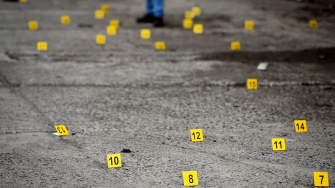 El homicidio de Luis Armando Córdova se suma a los de otros dos políticos ocurridos en los últimos días, pero en el estado Veracruz.
Para más información del tema, visita: https://www.eleconomista.com.mx/politica/asesinan-exdiputado-pri-cafeteria-zapopan-20250513-758904.html
¡Síguenos en nuestras redes sociales para mantenerte informado!
Twitter: https://twitter.com/eleconomista
Facebook: https://www.facebook.com/ElEconomista.mx
Instagram: https://www.instagram.com/eleconomistamx
LinkedIn: https://www.linkedin.com/company/el-economista/
#ElEconomista #EETV