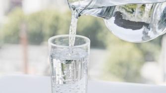 El gobierno del presidente Donald Trump anunció este miércoles su intención de eliminar parte de los límites impuestos en Estados Unidos a los "químicos eternos" en el agua potable.
Para más información del tema, visita: https://www.eleconomista.com.mx/internacionales/trump-rebaja-limites-quimicos-eternos-agua-potable-20250514-759014.html
¡Síguenos en nuestras redes sociales para mantenerte informado!
Twitter: https://twitter.com/eleconomista
Facebook: https://www.facebook.com/ElEconomista.mx
Instagram: https://www.instagram.com/eleconomistamx
LinkedIn: https://www.linkedin.com/company/el-economista/
#ElEconomista #EETV