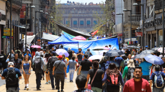 Plantón de la CNTE en el Zócalo de la Ciudad de México en el Día del Maestro.
